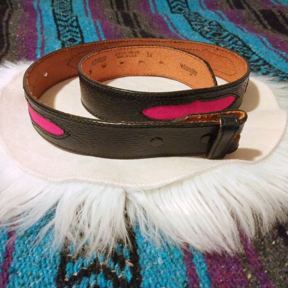 Vintage Wrangler Black Leather Belt 36 Rustic Western Americana Core Y2K USA